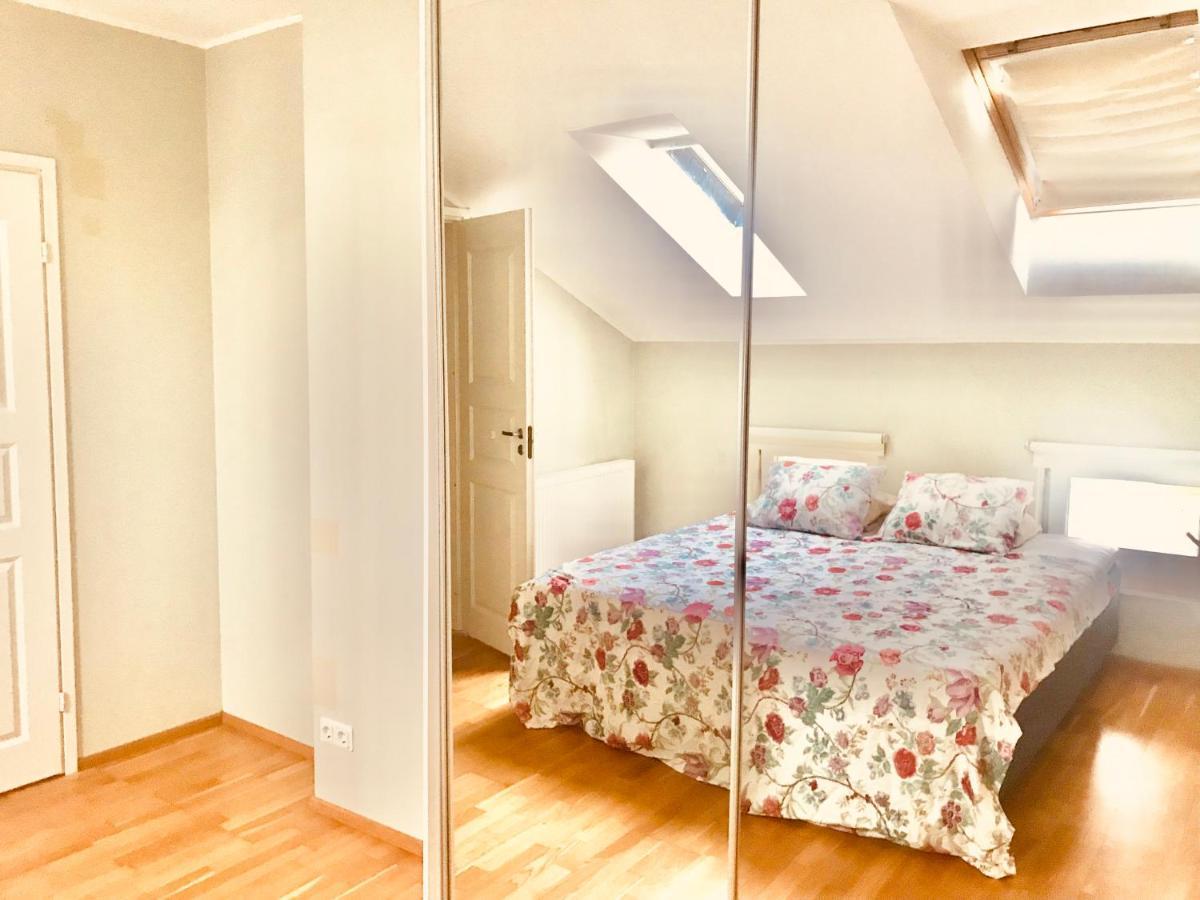 Cozy City Penthouse Apartment, Free Parking Tallinn Exterior photo